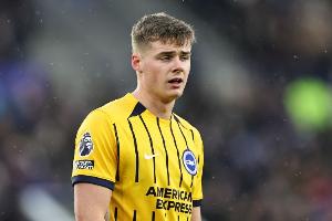 记者：罗马深入商谈租借布莱顿前锋埃文-弗格森，含选择买断条款